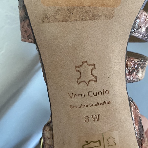 J.Renee Luxe snakeskin heels - Picture 6 of 6